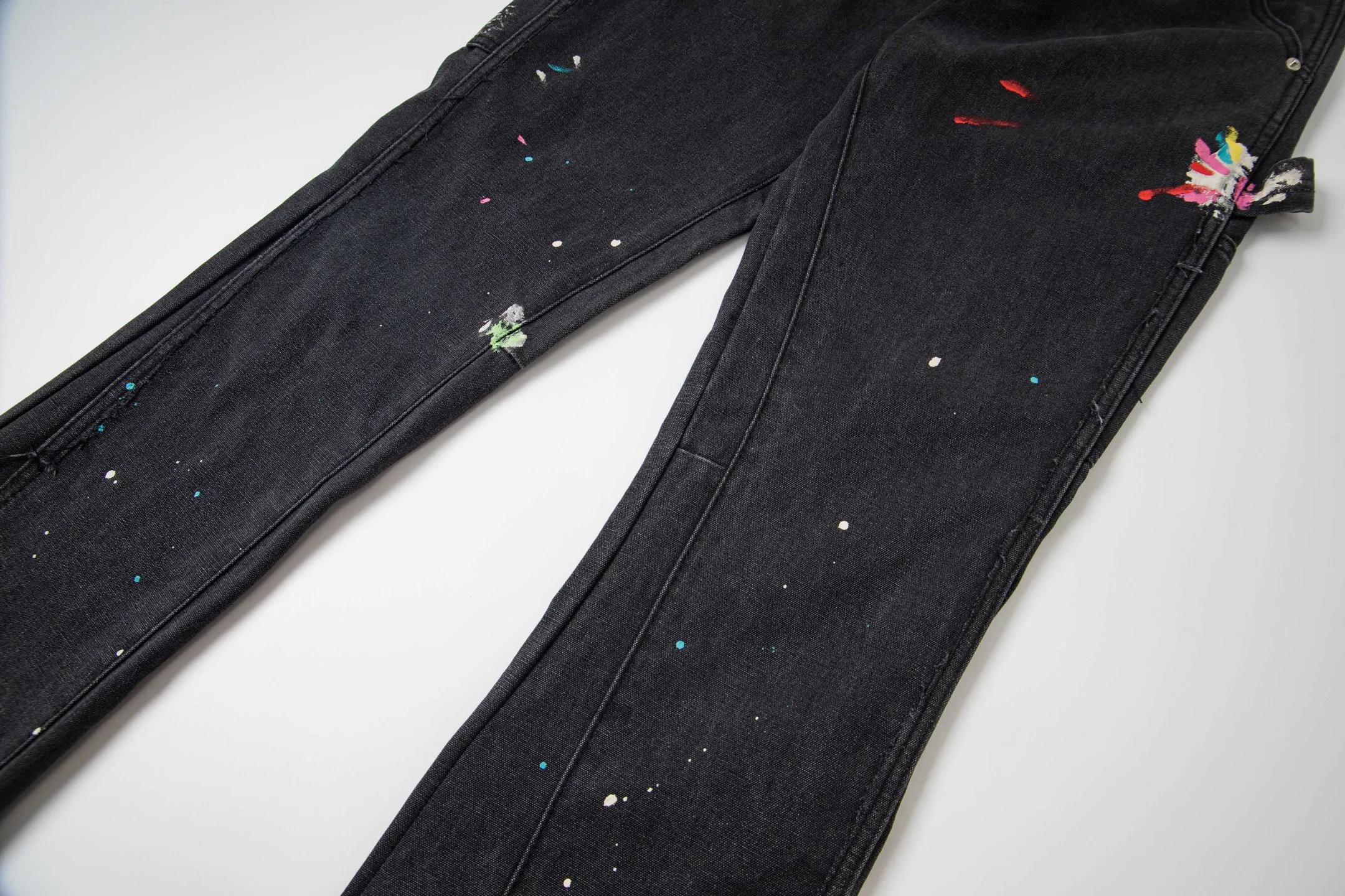 💰240 GALLERY DEPT spliced ​​ink-washed jeans, truly restoring the ultimate texture of Vintage, three-dimensional version, loose and comfortable, not picky about the figure, taller and slimmer, factory-made, original quality control, same style for men and women, can be matched with couples, versatile recommendation, must-have jeans for all seasons, fashionistas have been disappointed. From the quality selection of fabrics, the tailoring of details, and the matching of patterns, they are all impeccable! The upper body is so handsome when worn...it can be easily worn by men, women and children! The craftsmanship is made of heavy-duty washed pure cotton denim fabric. After washing, it is soft and thick. It is very stylish when worn on the body. Style number: 1800# Color: black Size: 28 30 32 34 36